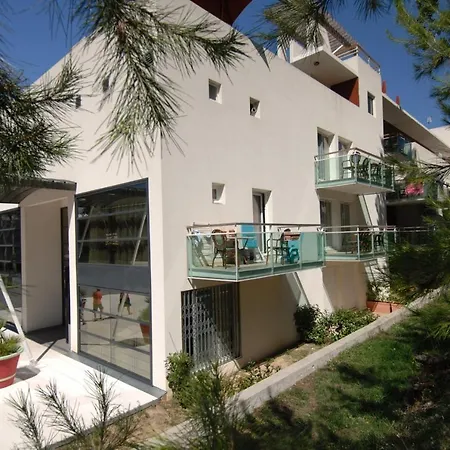 Olympe Studio 2p Resort *